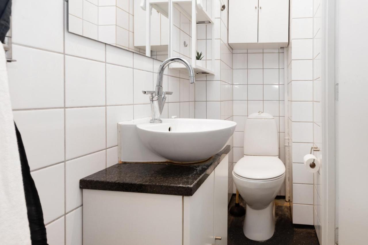 Ferienwohnung 5 Min Fra Banegarden - Plads Til 4-Personer Aalborg Exterior foto