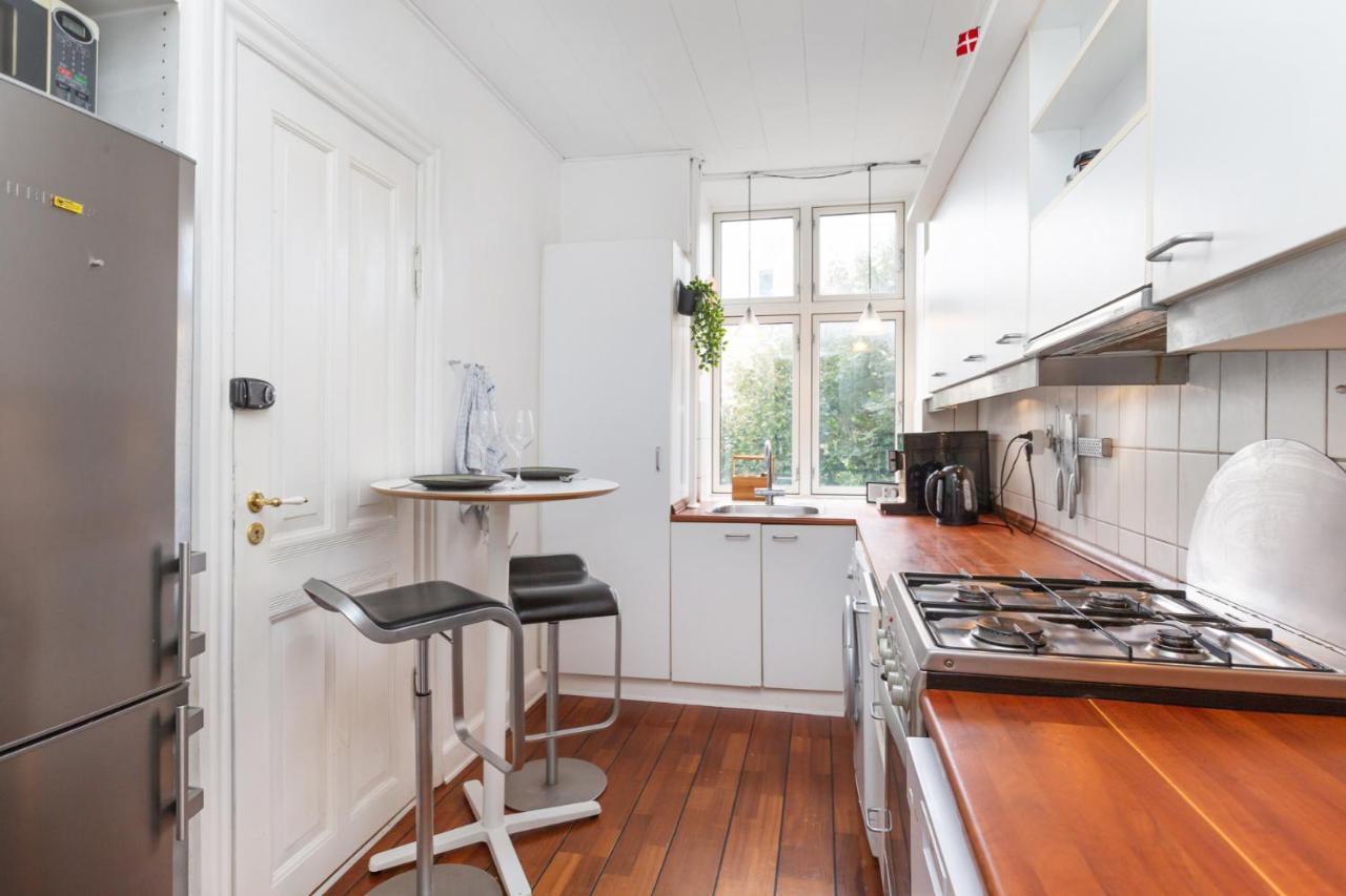 Ferienwohnung 5 Min Fra Banegarden - Plads Til 4-Personer Aalborg Exterior foto